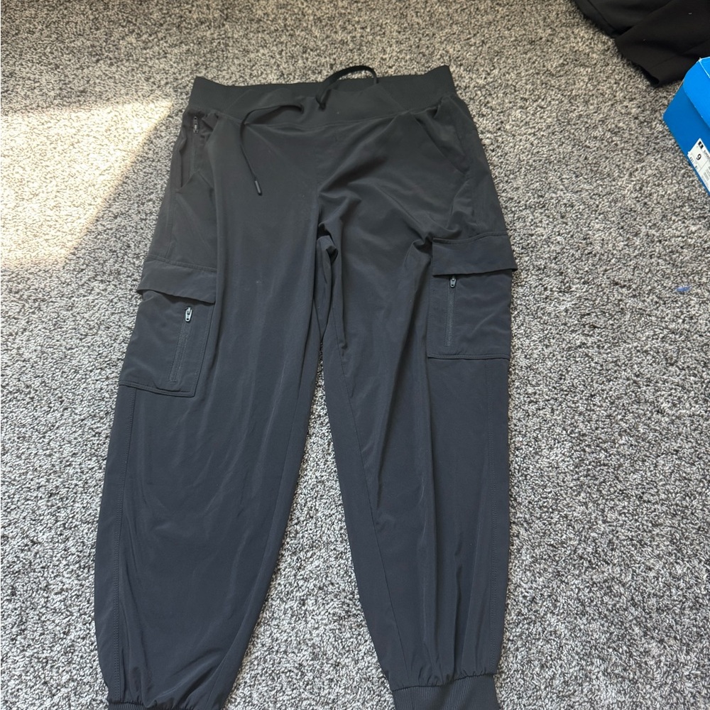 All in motion black women’s Cargo Jogger Pants